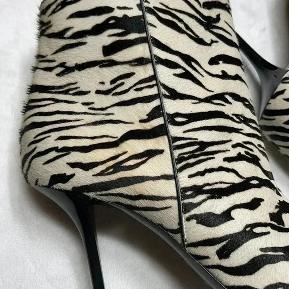 Saint Laurent Sz 7 black / white zebra print heel booties - Picture 7 of 11